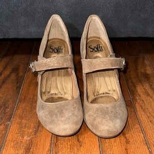 Sofft Tan Mary Jane Heels